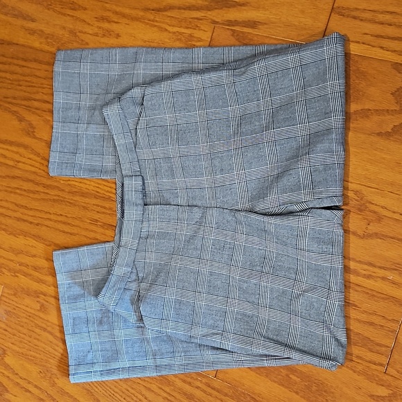 Liz Claiborne Audra Gray Plaid Pants - Picture 4 of 9
